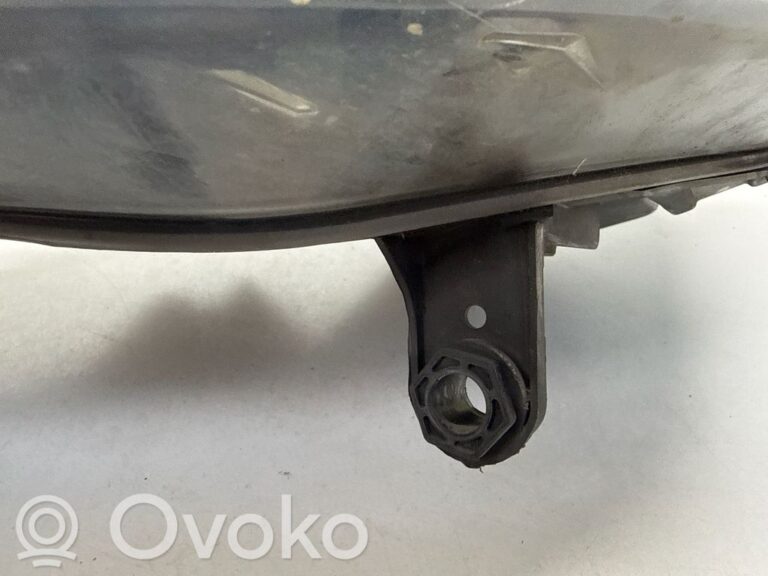 bb23c19c2c3adb8a546281229a24a11c-bc939132f50fdc725e7582b59ca7400c_headlight_headlamp