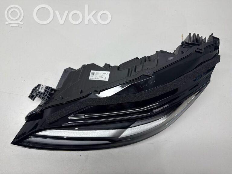 bd2a70caf9d54ac9d4d51ca72b94c202-8ed499b80e2761c3fe1b4ad257a8cbbe_headlight_headlamp