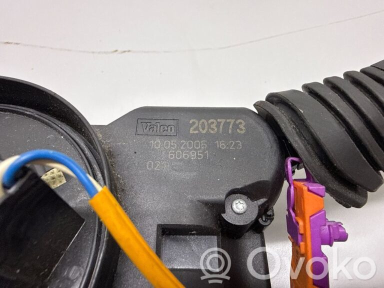 bd495d2f1bfc73abe9b66355294f6d19-cd66af2e09a965954c625490b85a8423_wiper_turn_signal_indicator_stalk_switch