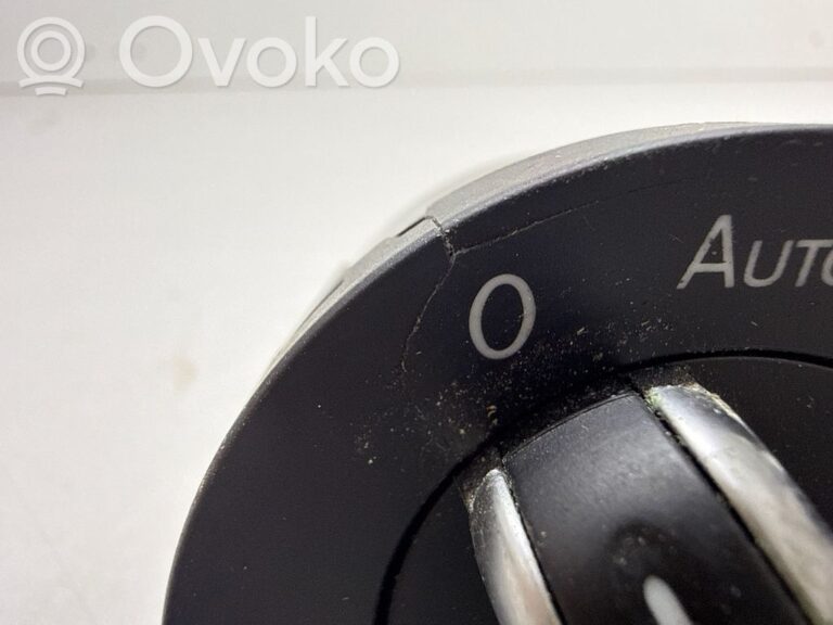 bd7b532f734cd498691416f467f5fd7f-134ec02096c7202b543f368589415acc_light_switch