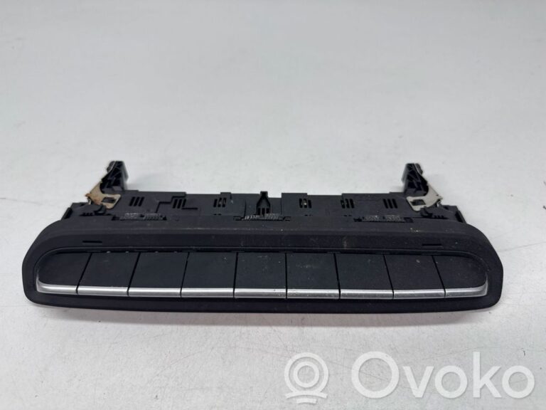 c43ed947af7845d0a22fe4f1616753d4-68193caac018d9f5e5275d4d79aa2fbd_a_set_of_switches