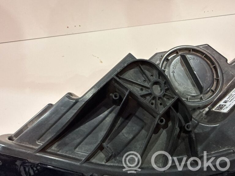 d8b9da60ea094fed8d00a56b038d5771-96cc57d8cd425d251c3c23bc5ef56564_front_fog_light