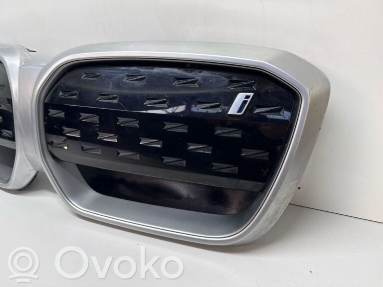 e37fb39690d661e00cd09998d7b9752f-a3cfc2b514a09e86a3e753afad789ea6_front_bumper_upper_radiator_grill