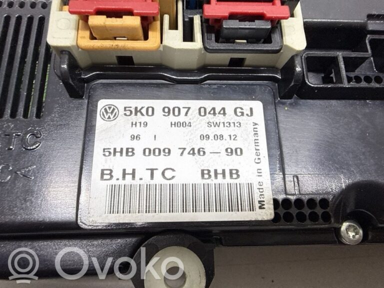 e8a4ed7a23ddd33846debb2342823c77-a49e41f7cab154c4cde782e0d17e8f92_climate_control_unit