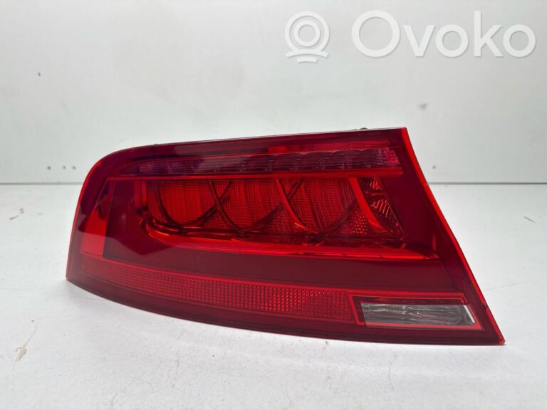 ea9d7f39e60f926308701668c0c19e31-b1173e6eef6c2b90a761a0cb550e1fb7_rear_tail_lights