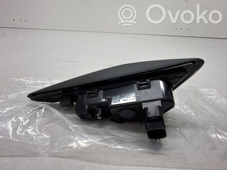 eda62cb2a7f0ce4b140951f08f8bf8d1-e192e7d9a2b25bfe34ba28b7cef21eda_side_fender_camera