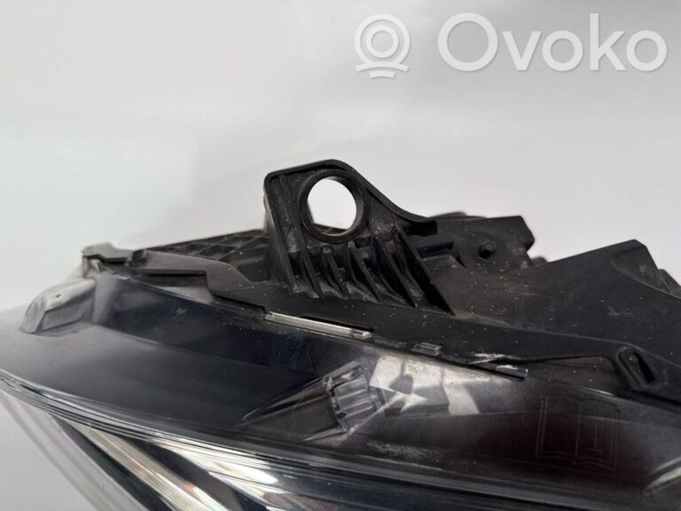 f3c458bfbdbbbe48bc462d1e27b5bd80-b285be2013ec7336f72d1a91983f1e8e_headlight_headlamp