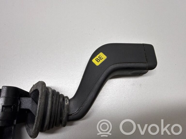 fa4666397d41eca5f4c1796c0277097d-6994771016f7b48771b0c14470d7547a_wiper_control_stalk