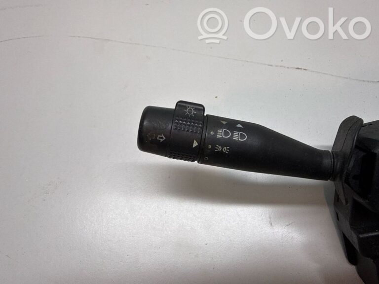 fd6518a247cfe3a59bb259d88198244c-d3b03de85080f4c08d0634fa33044b2d_light_switch