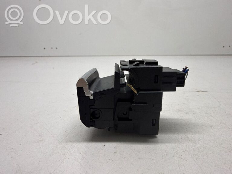 fe024a11399e60577b89e93f69e91c92-53ba26765f76f9381fea3ed9c9b4d870_hand_parking_brake_switch