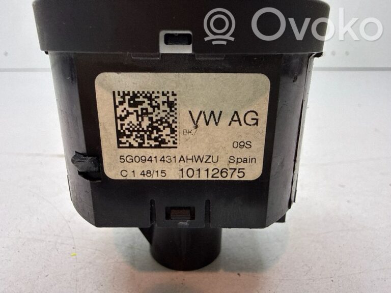 ffa9fd5d0e0f8cbcd793fe281176623d-f051eebecee031b8c61ad029a05853b3_light_switch