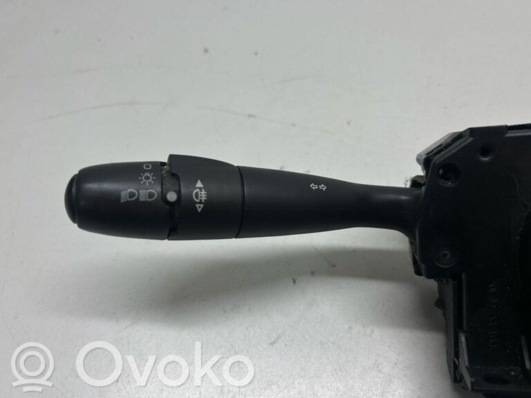 22cbc21a686356d1d9e4777dd784e87f-5558a9a3150d2790690d2f7c27479cee_light_switch