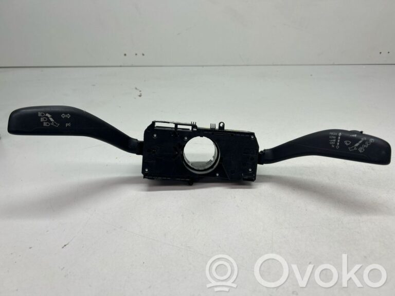 3c47b3638e11f8c6cd0dad23de49b7da-caed1449a6153edbb4933860f4b69f3b_wiper_turn_signal_indicator_stalk_switch