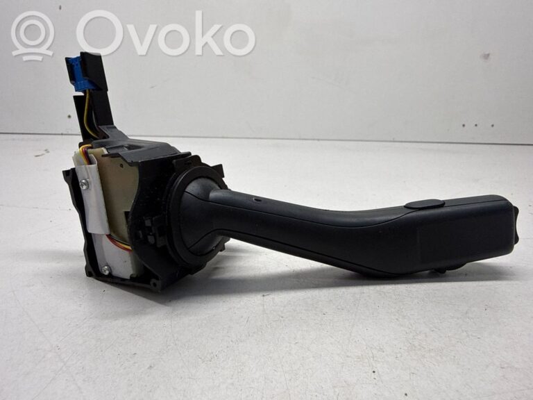 42611888a972fa738284a4757167417a-fe87395b866206d258ff5d0d9ea301cd_wiper_control_stalk