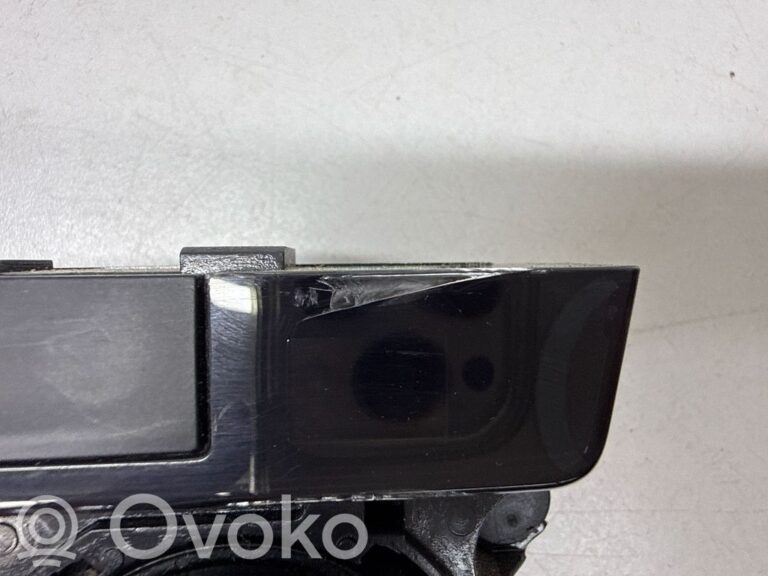 43753de83f2ecdf9d844cfd35fc4eb75-92d9387164567bad2da3bd53f8c82fd6_climate_control_unit