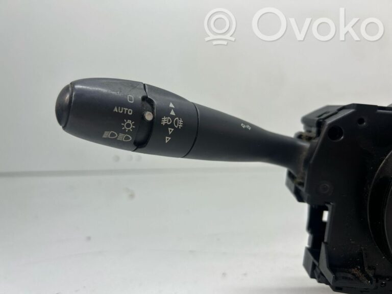 5969e06be1db50da89d21b15fa05bf73-51702e22924fd21a89696d89aab06b06_light_switch