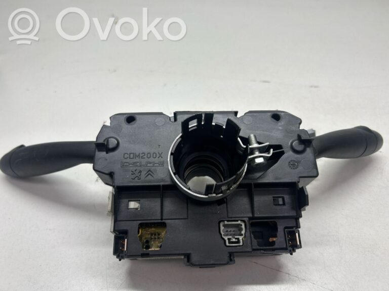 70037e0b82e18d643df272db75589725-c7067a71dc39c03a90e5adb8906647b7_light_switch