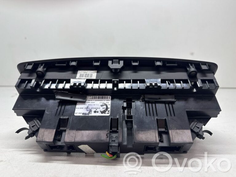 71e174b5d1a05a129094db8a86cb894b-citroen_c5_climate_control_unit