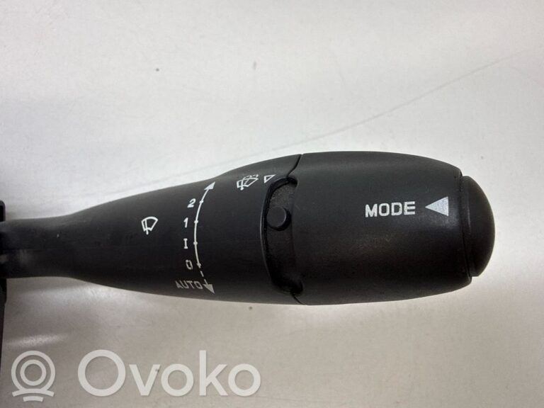 8eef4ce33668f74cfad6c24208600aae-a4126663e15a3fa5b39c8a79d8934c9b_wiper_turn_signal_indicator_stalk_switch