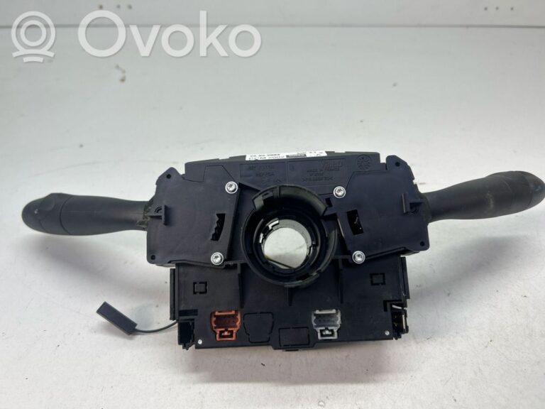 8ff98f8716a352143f062837c35cb160-8547f5e366977d437058090e3c4cf48d_light_switch