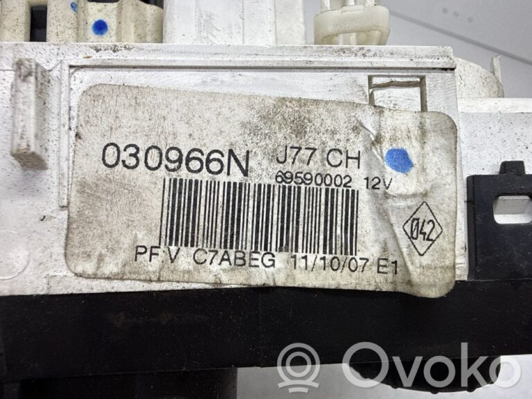 c1de3a45a5fac5497abf424101ef8067-3a36bc31fb5581f5f5662ba0850d40ff_climate_control_unit