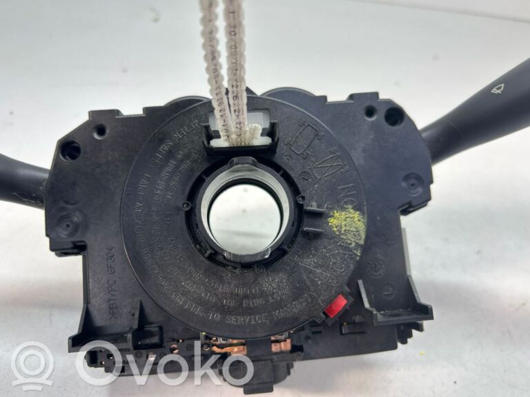 f3e1b7a9b00d7380f37cb054f3e27682-c6fea6af93975b9ff81ebe9252b1a748_light_switch