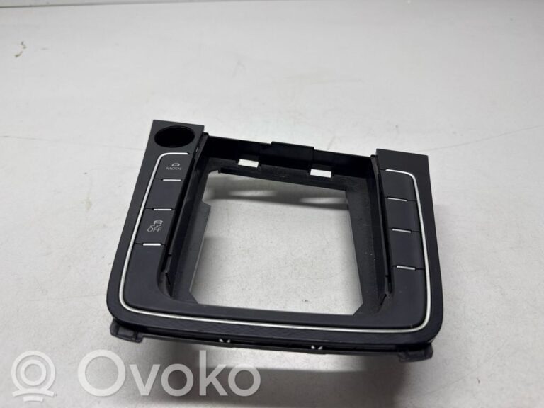 f73bf8f7bb5d003e8b376f28667f7b8e-0bf826d1c728b1942259ad27522730da_center_console